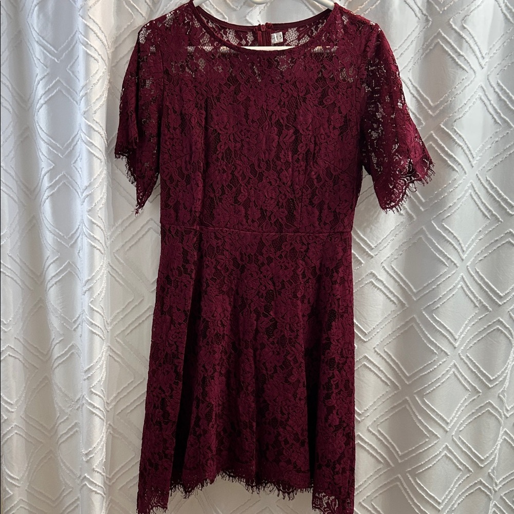 Burgundy lace women’s formal dress